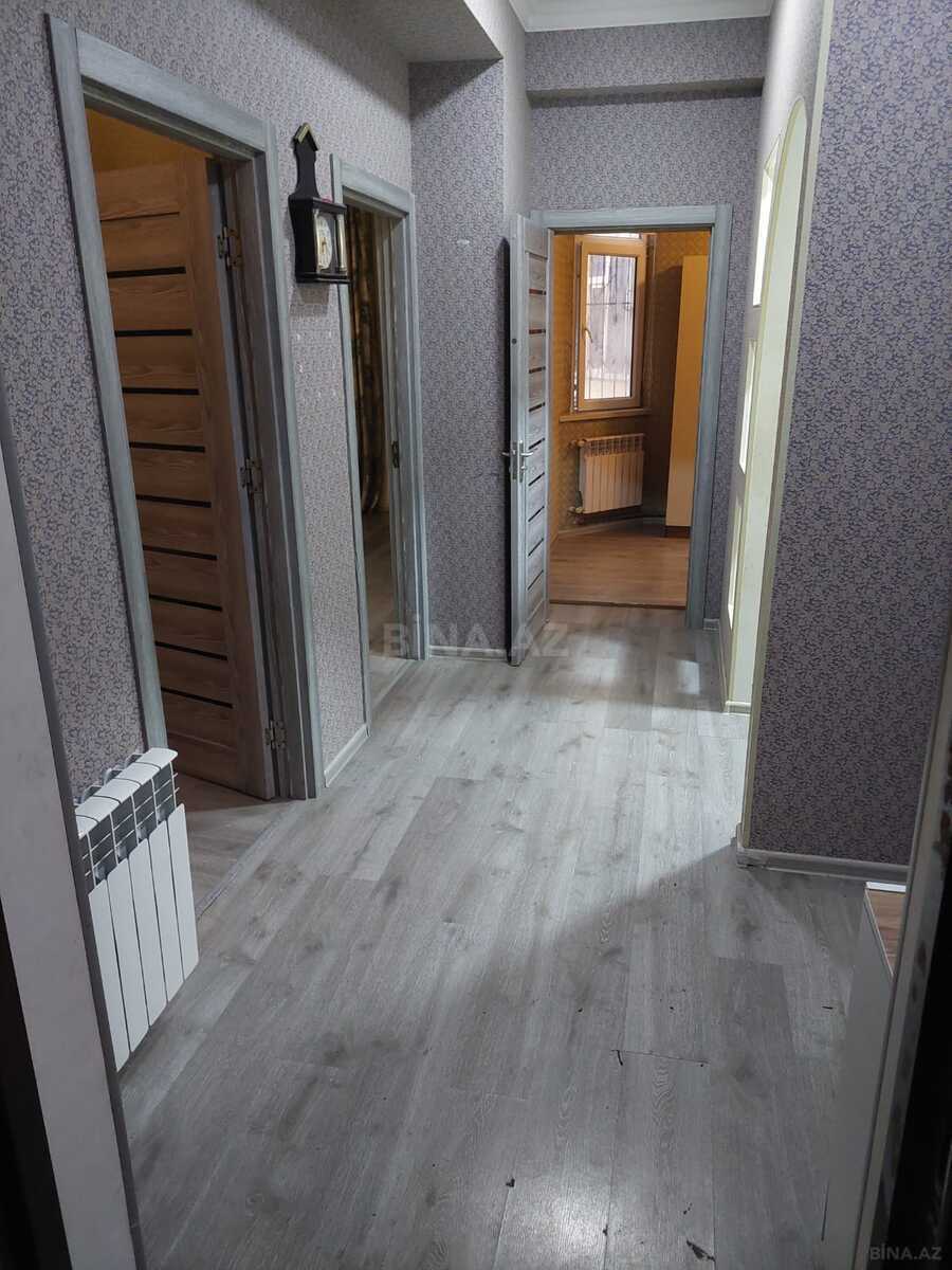 3 otaqlı Yeni tikili, Xırdalan