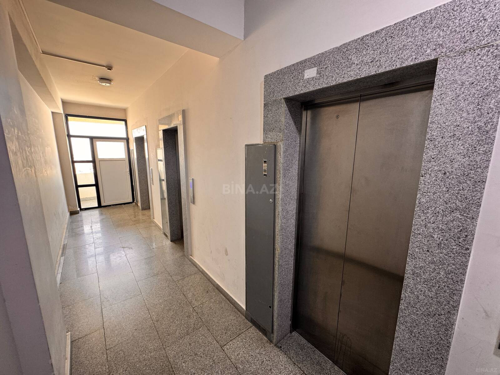 2 otaqlı Yeni tikili, Qara Qarayev m., Bakı