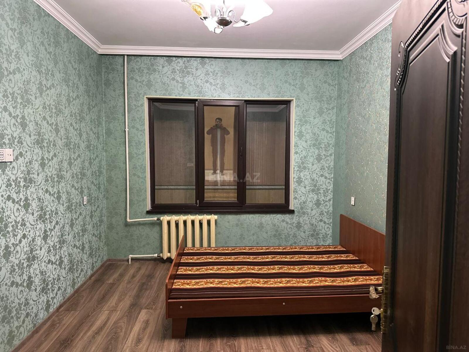 5 otaqlı Köhnə tikili, Xalqlar Dostluğu m., Bakı