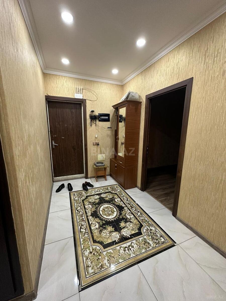 5 otaqlı Köhnə tikili, Xalqlar Dostluğu m., Bakı