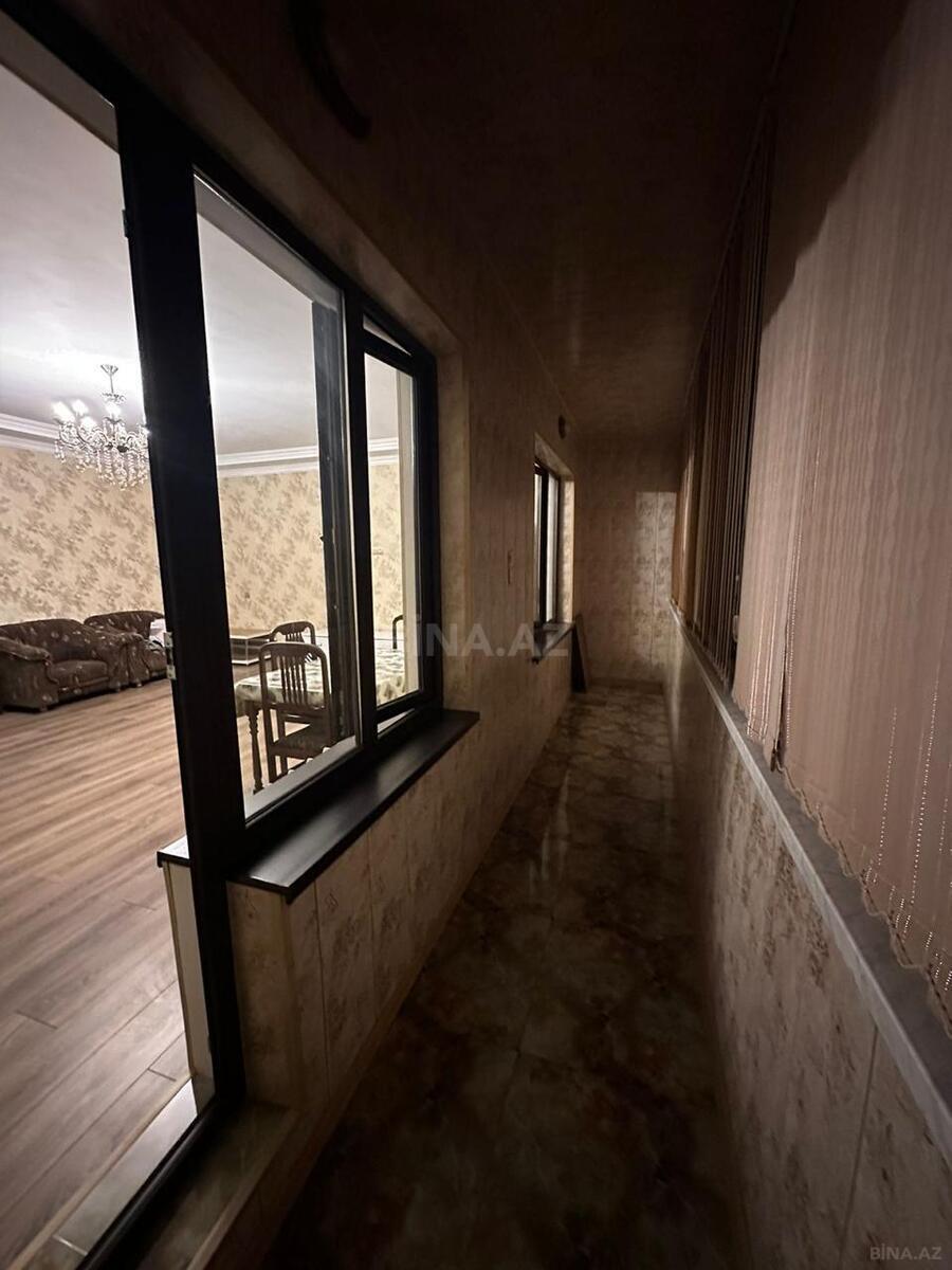 5 otaqlı Köhnə tikili, Xalqlar Dostluğu m., Bakı