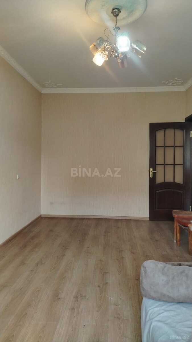 2 otaqlı Köhnə tikili, Bakıxanov q., Bakı