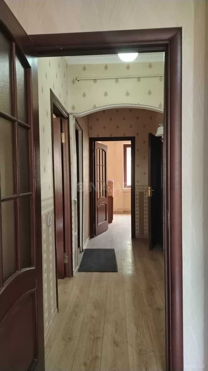 2 otaqlı Köhnə tikili, Bakıxanov q., Bakı