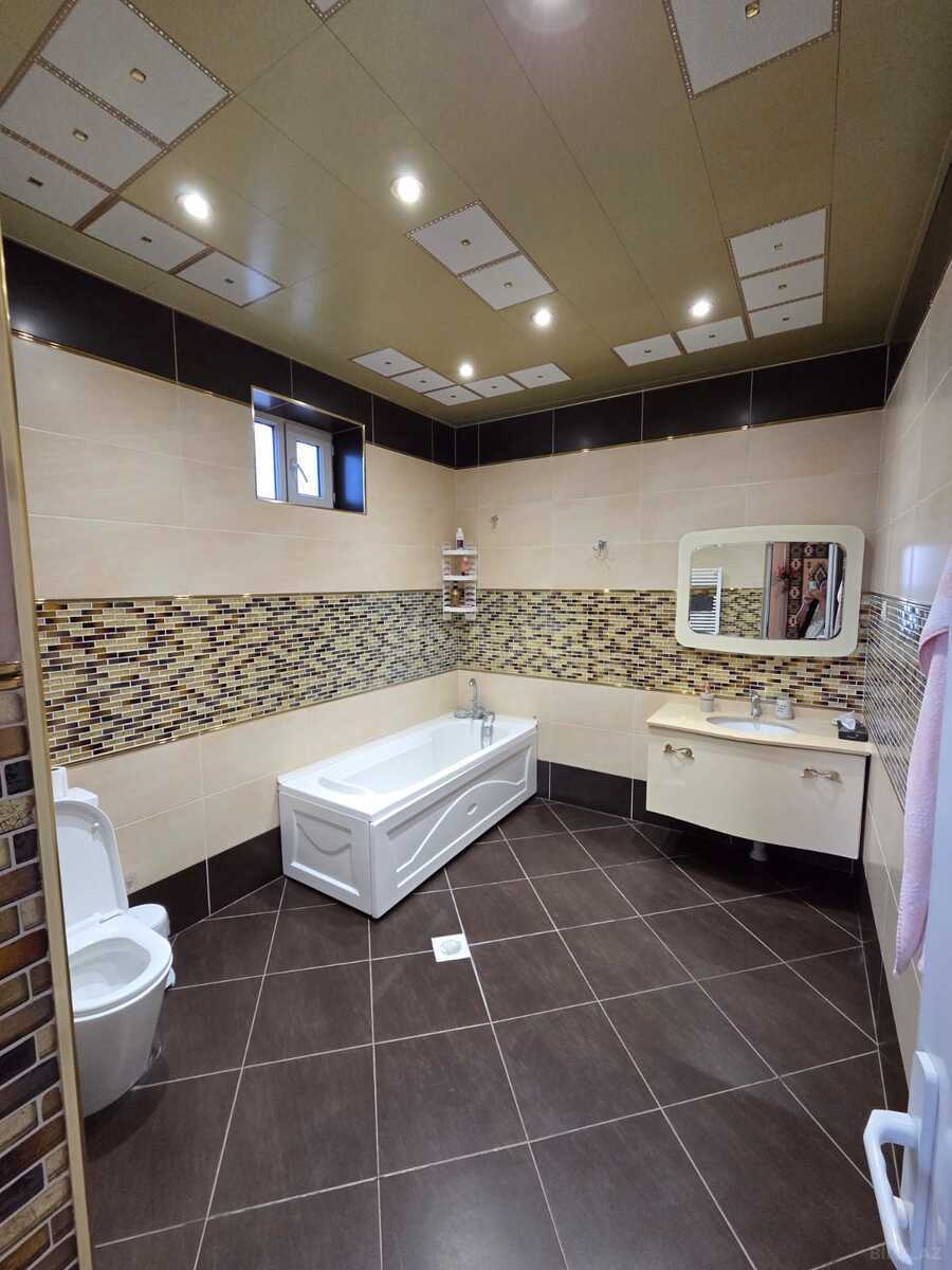 6 otaqlı Həyət evi/Bağ evi, 9-cu mikrorayon q., Bakı