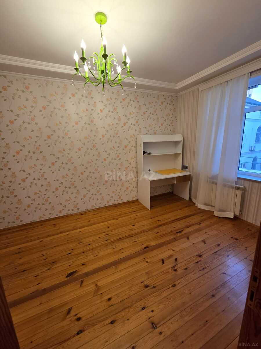 6 otaqlı Həyət evi/Bağ evi, 9-cu mikrorayon q., Bakı