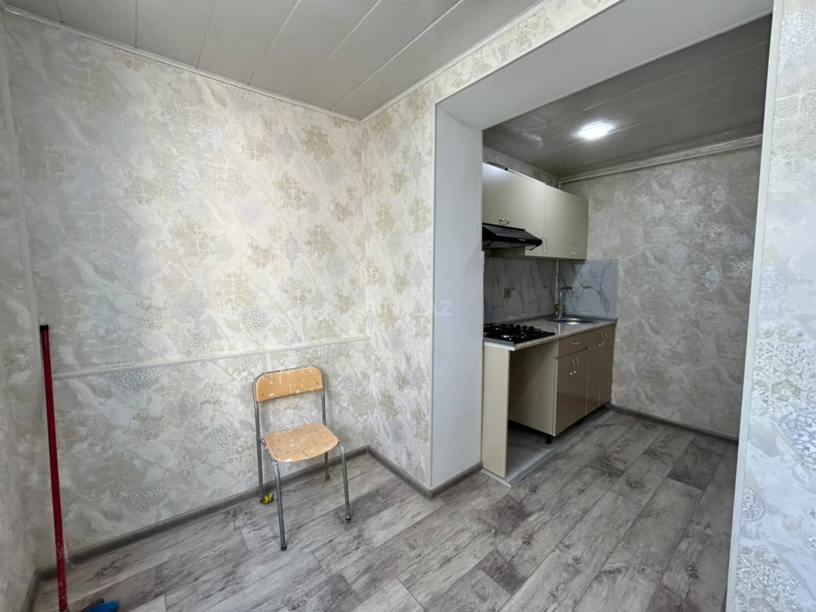 2 otaqlı Köhnə tikili, Qara Qarayev m., Bakı