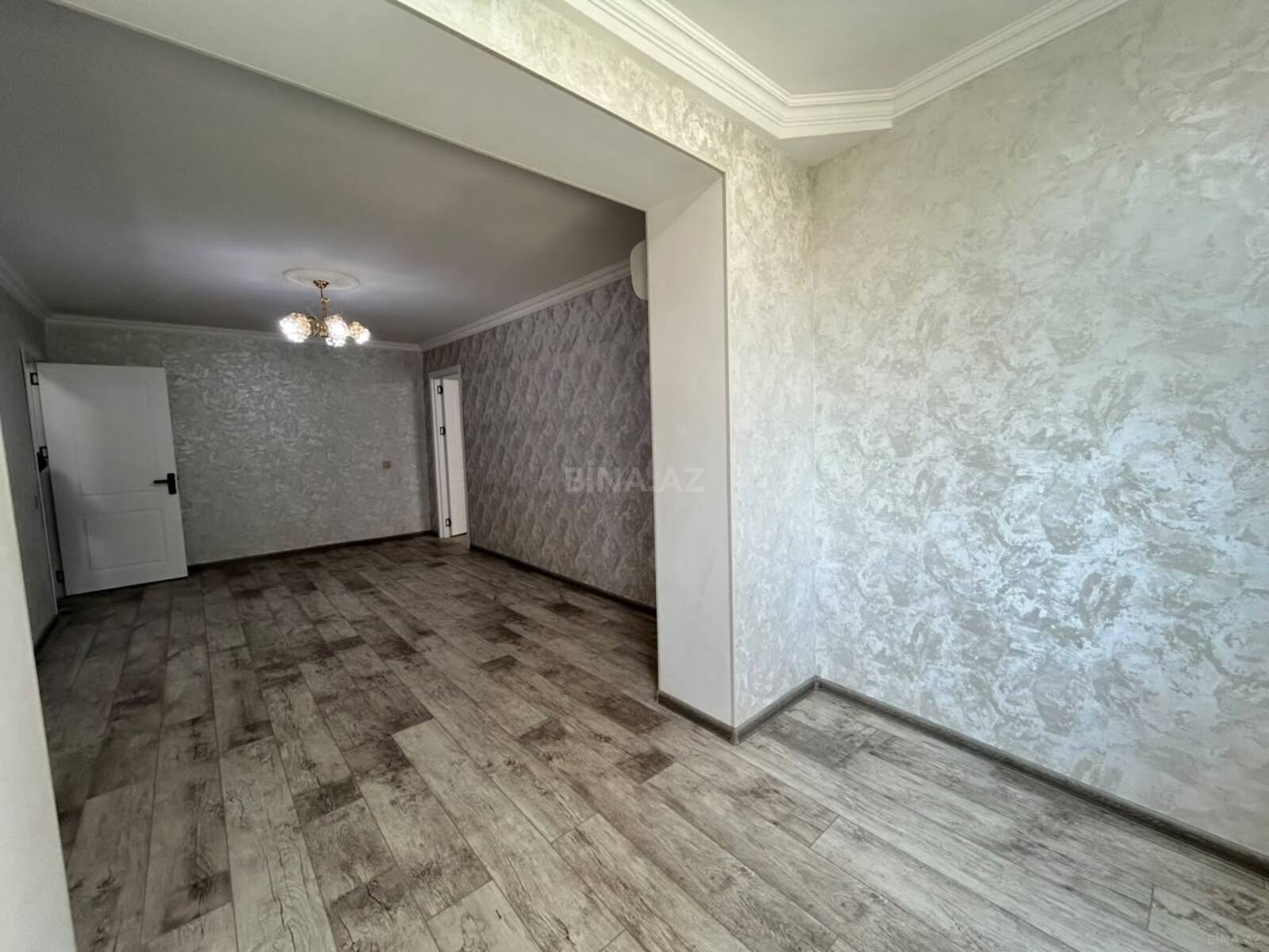 2 otaqlı Köhnə tikili, Qara Qarayev m., Bakı