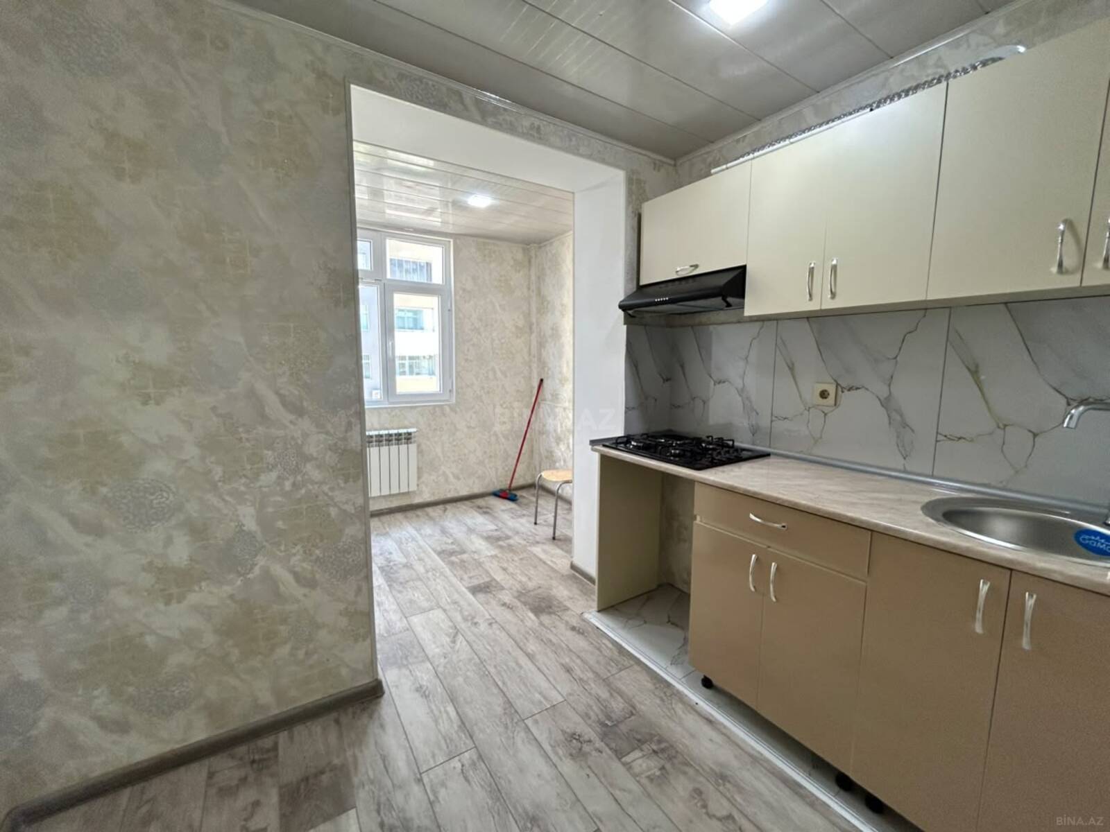 2 otaqlı Köhnə tikili, Qara Qarayev m., Bakı