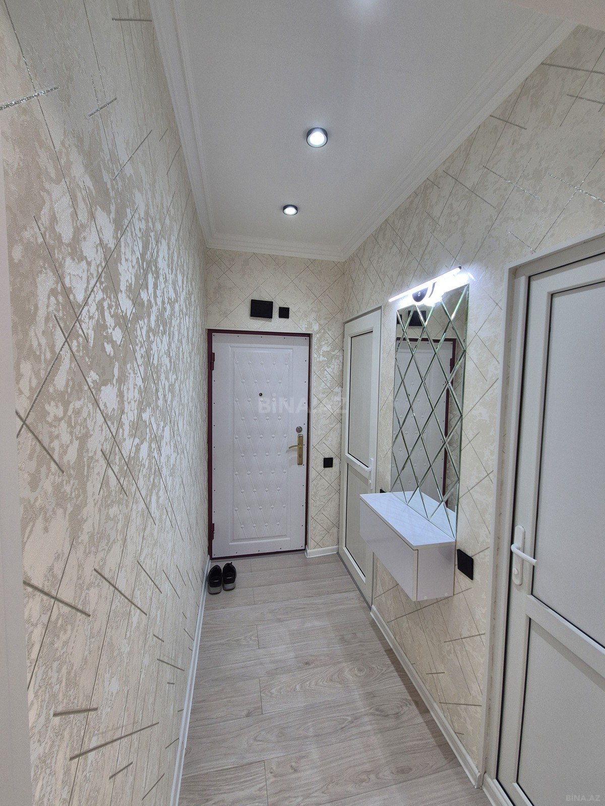 2 otaqlı Köhnə tikili, Azadlıq Prospekti m., Bakı
