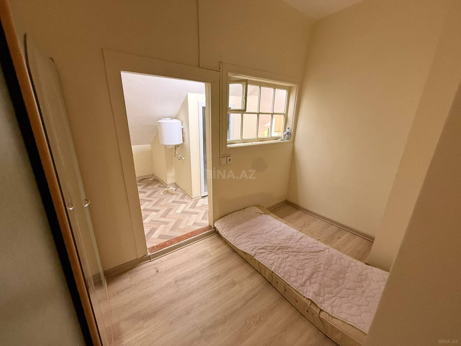 2 otaqlı Köhnə tikili, 28 May m., Bakı