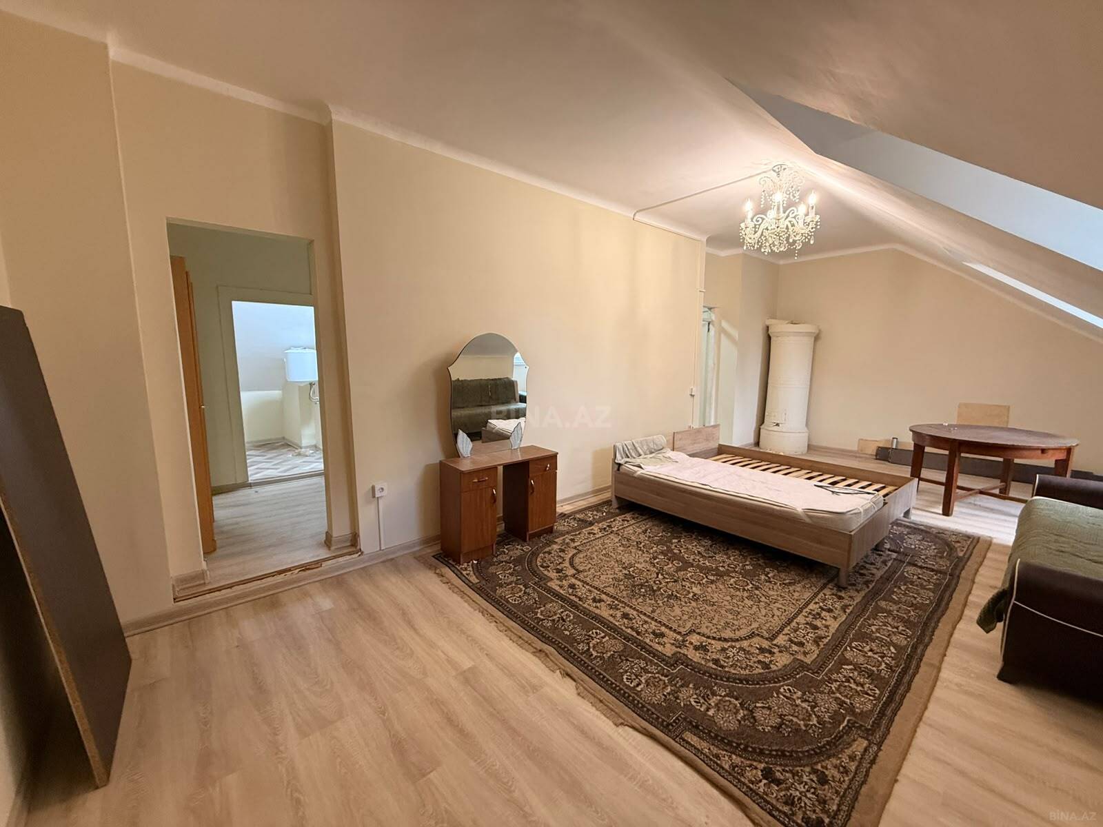 2 otaqlı Köhnə tikili, 28 May m., Bakı