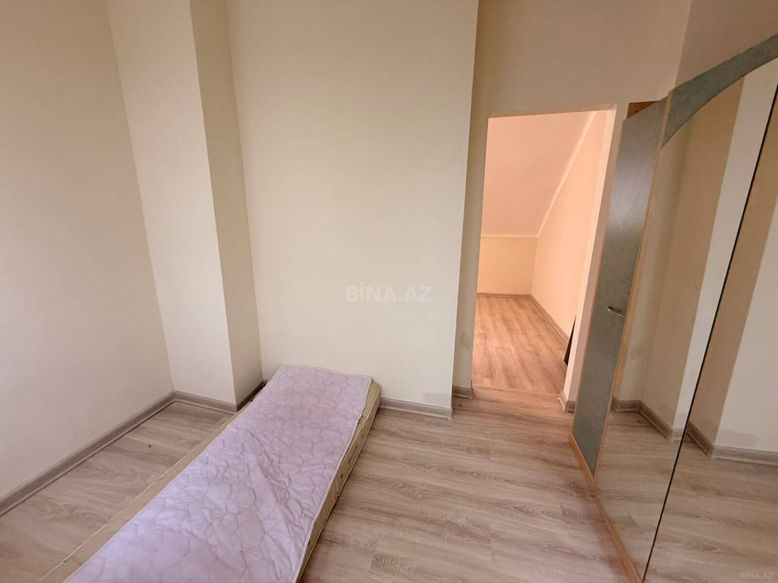 2 otaqlı Köhnə tikili, 28 May m., Bakı