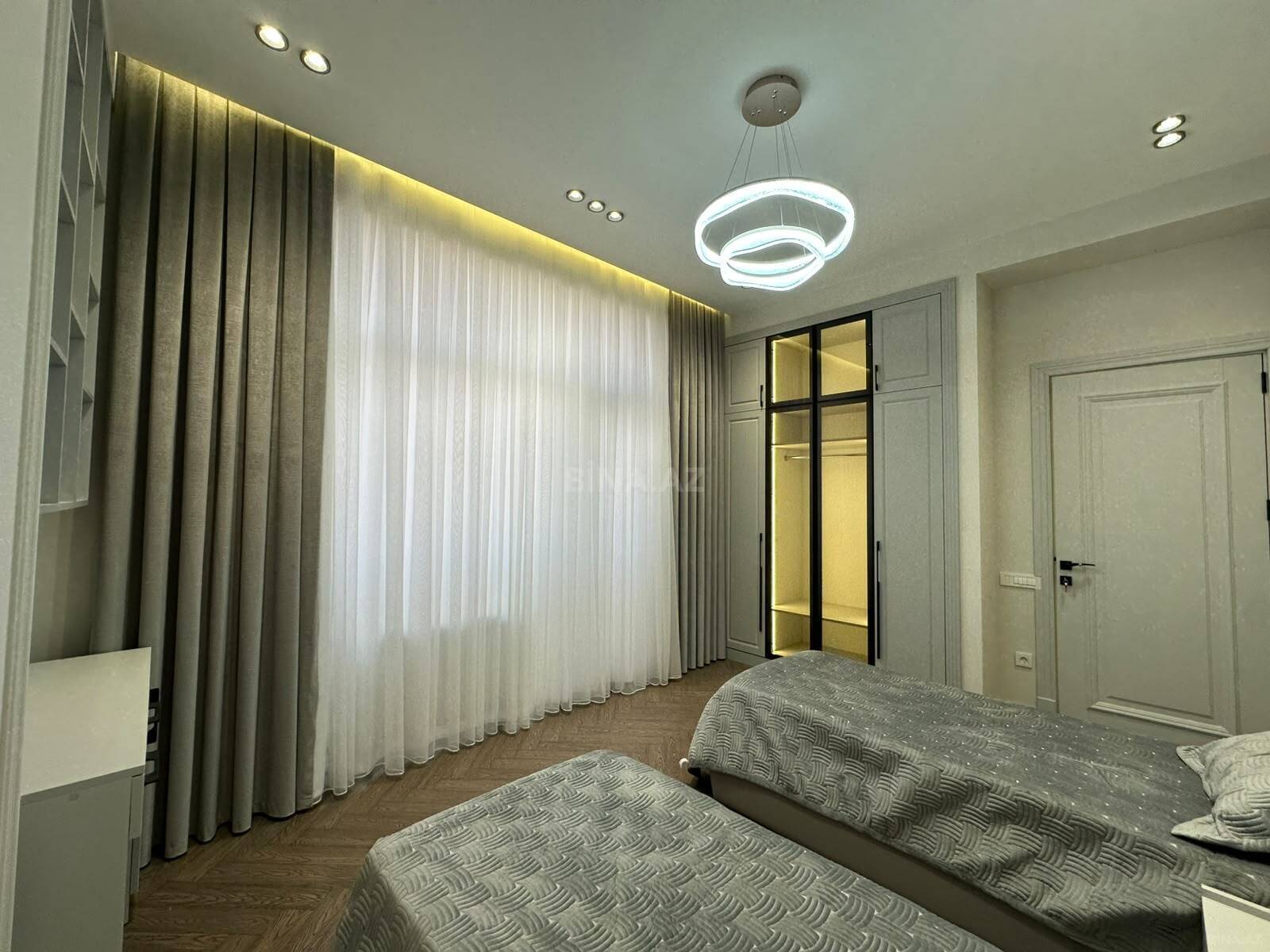 3 otaqlı Yeni tikili, Nizami m., Bakı
