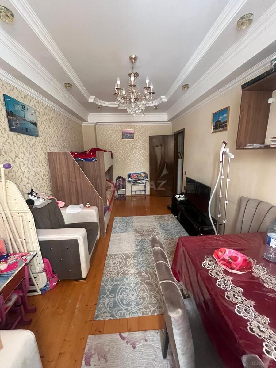 3 otaqlı Yeni tikili, Xırdalan