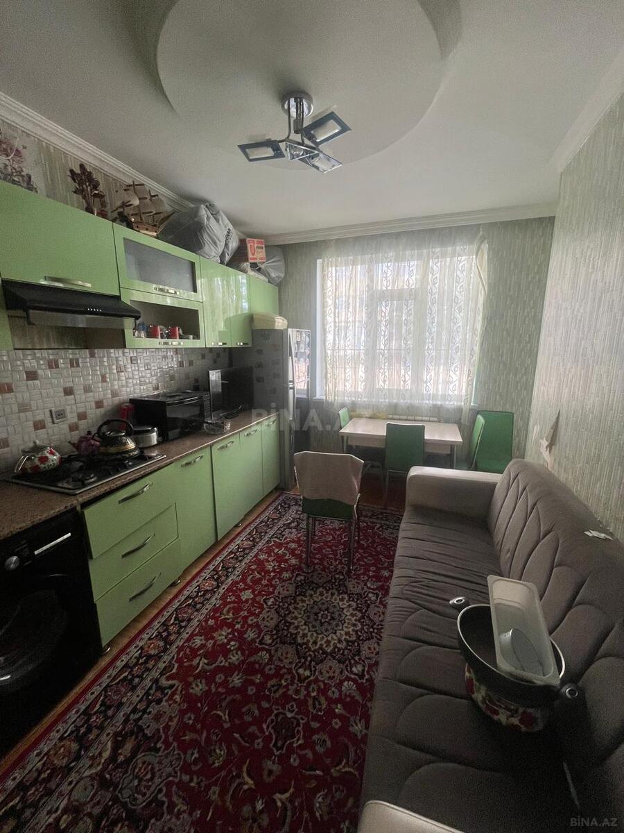 3 otaqlı Yeni tikili, Xırdalan