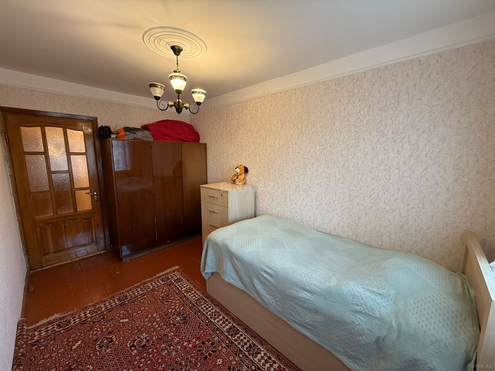 4 otaqlı Köhnə tikili, Xalqlar Dostluğu m., Bakı