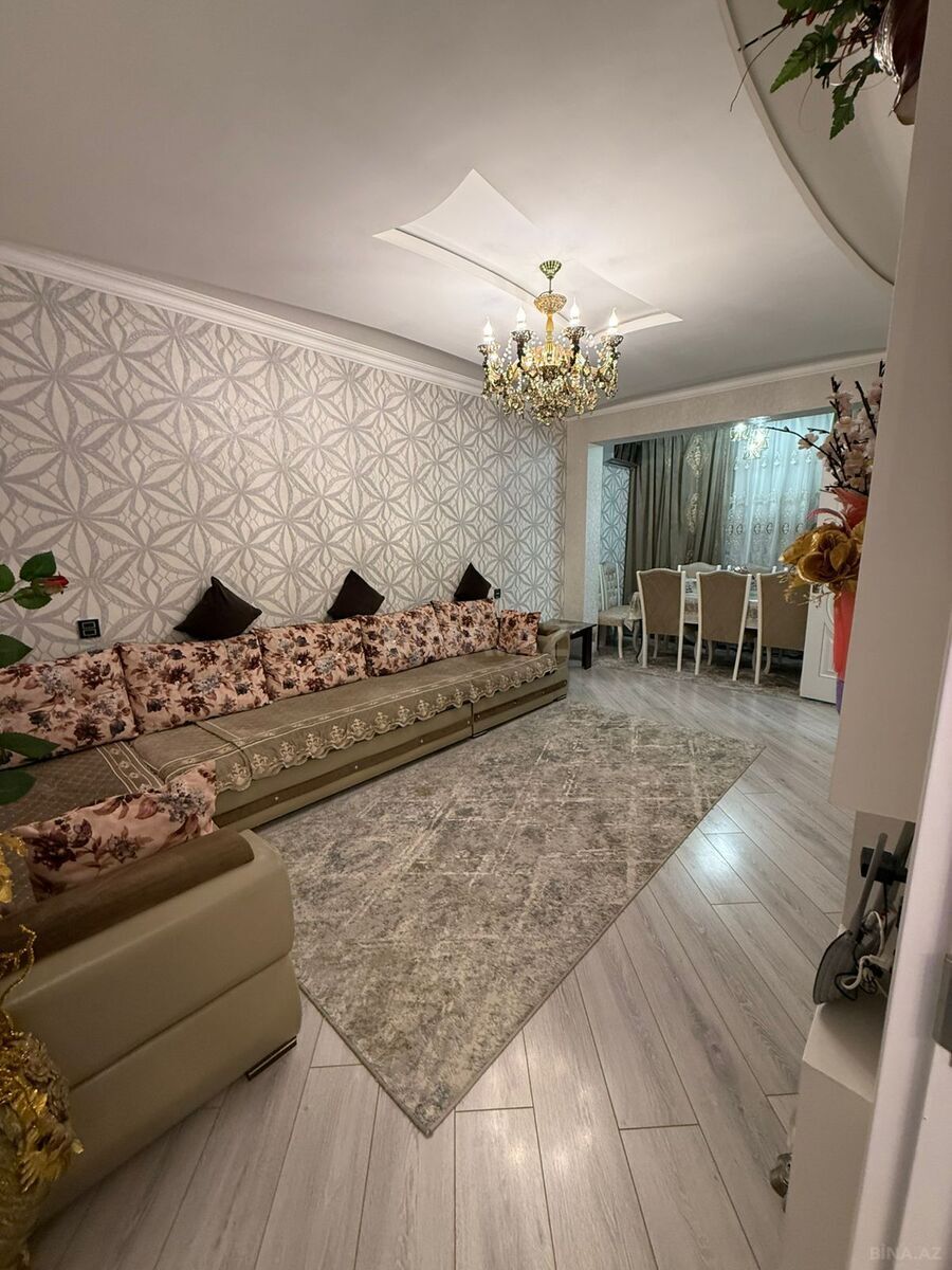 3 otaqlı Köhnə tikili, Memar Əcəmi m., Bakı