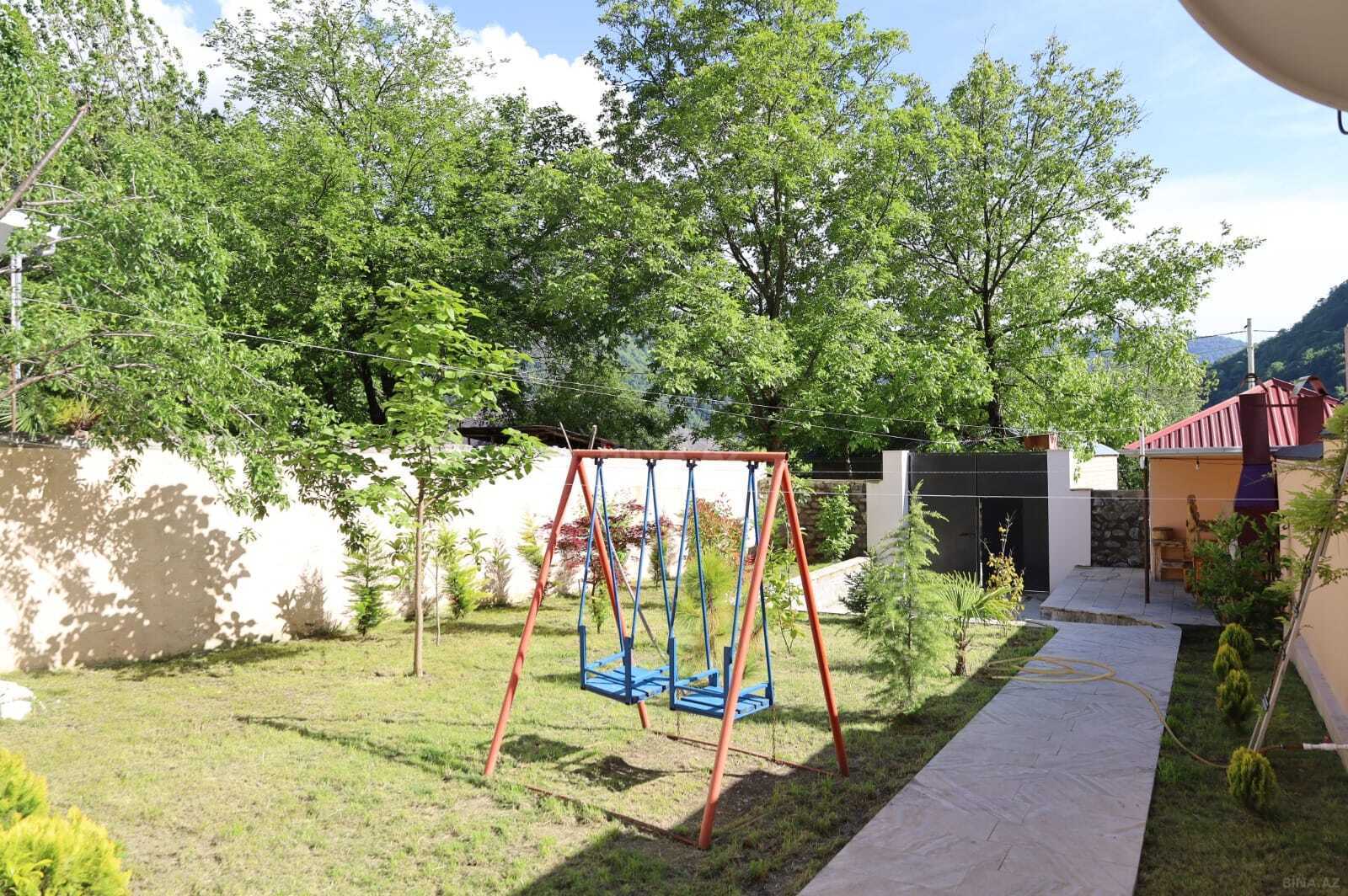 6 otaqlı Həyət evi/Bağ evi, Qax