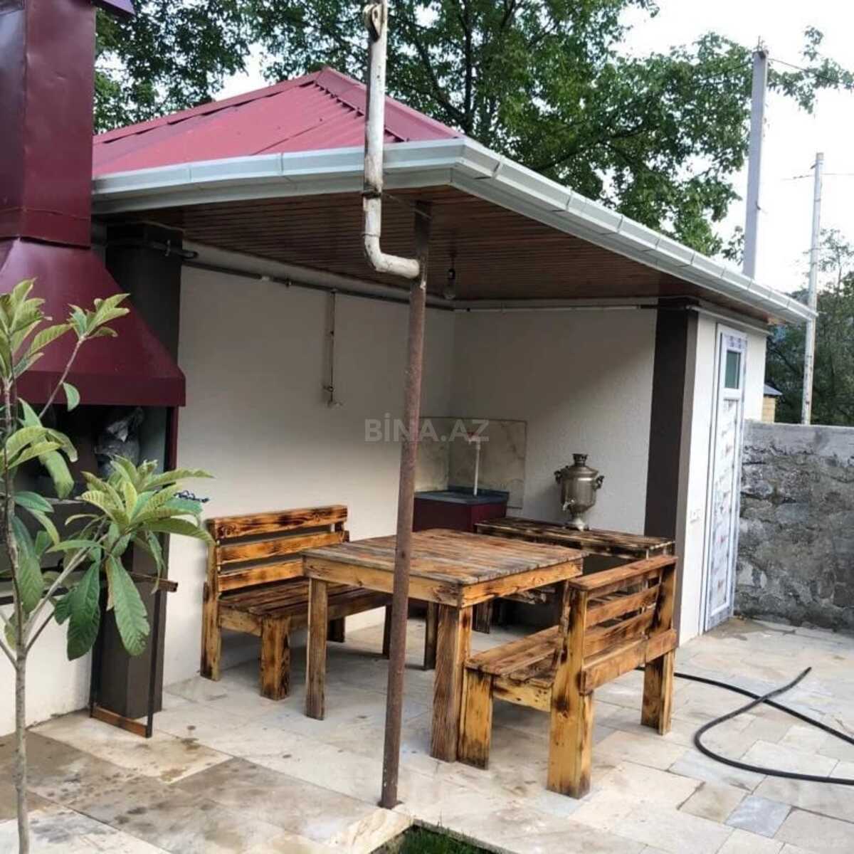 6 otaqlı Həyət evi/Bağ evi, Qax