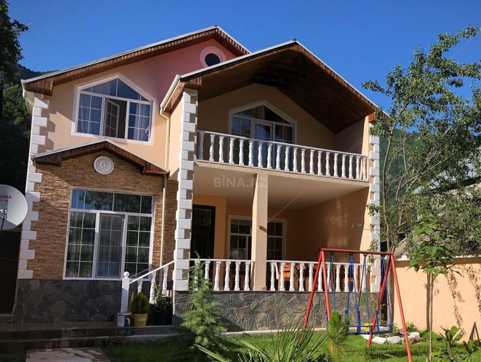 6 otaqlı Həyət evi/Bağ evi, Qax