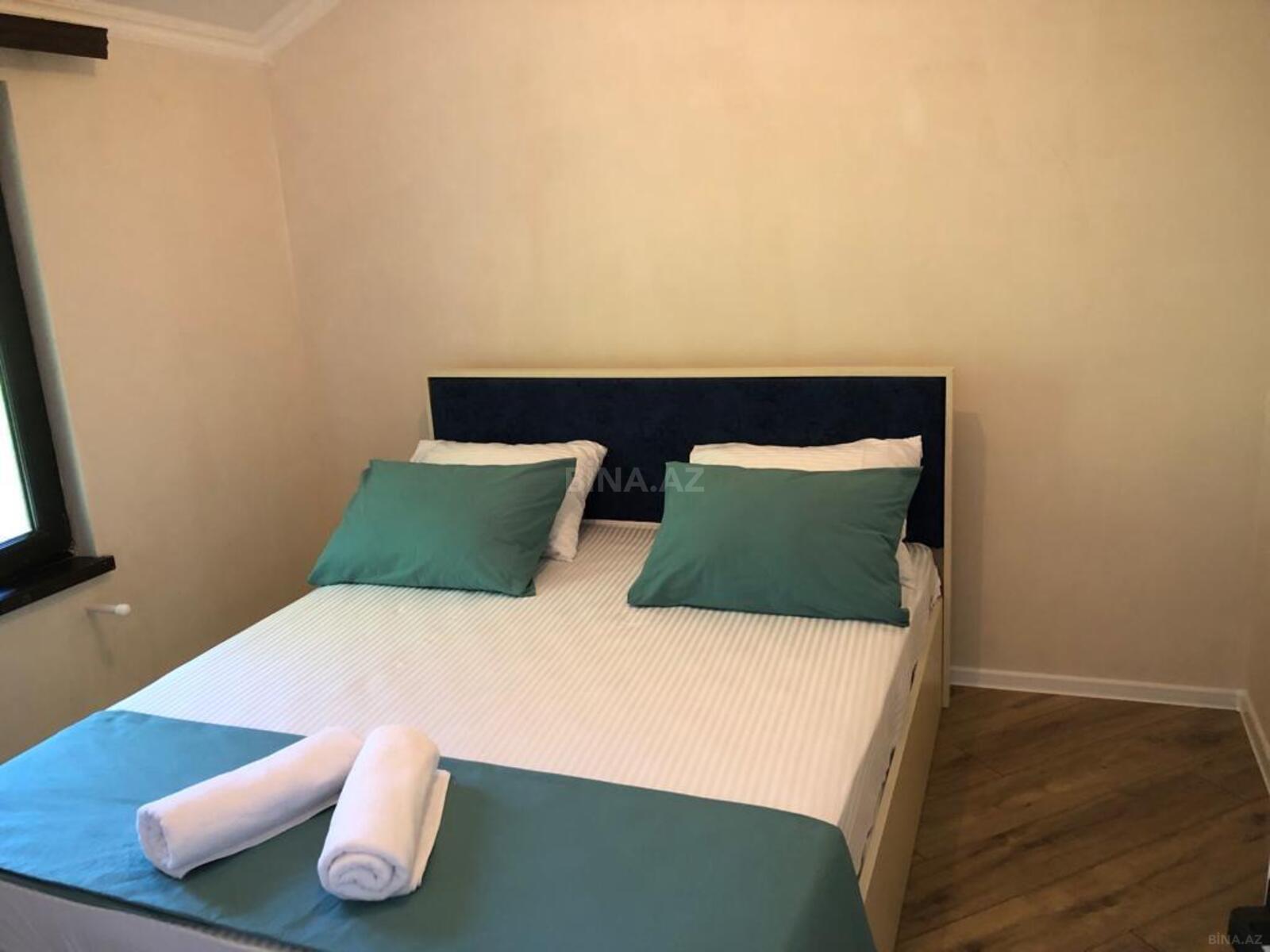7 otaqlı Həyət evi/Bağ evi, Qax