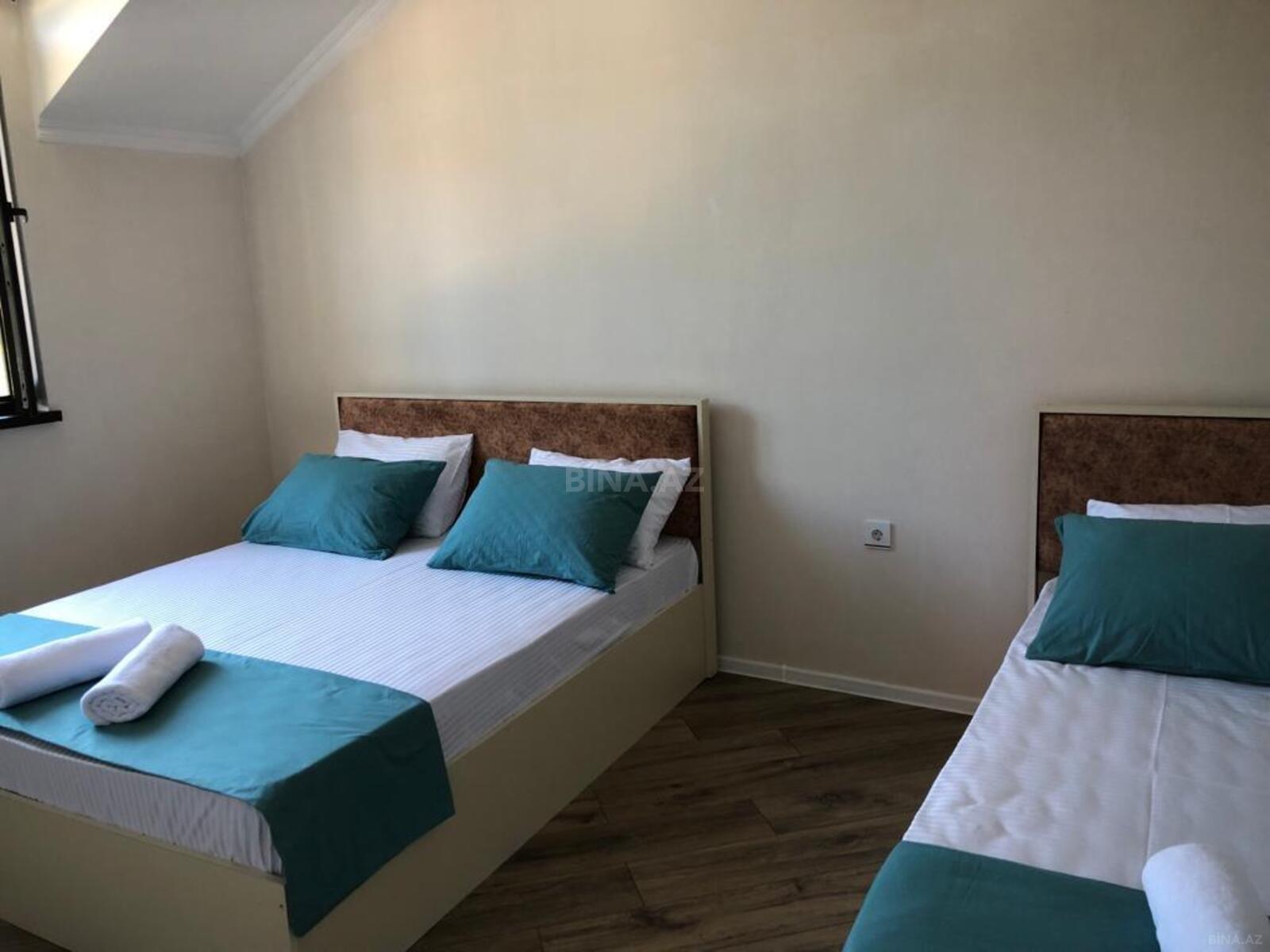 7 otaqlı Həyət evi/Bağ evi, Qax