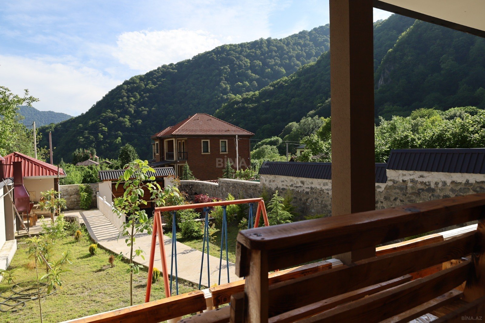 7 otaqlı Həyət evi/Bağ evi, Qax