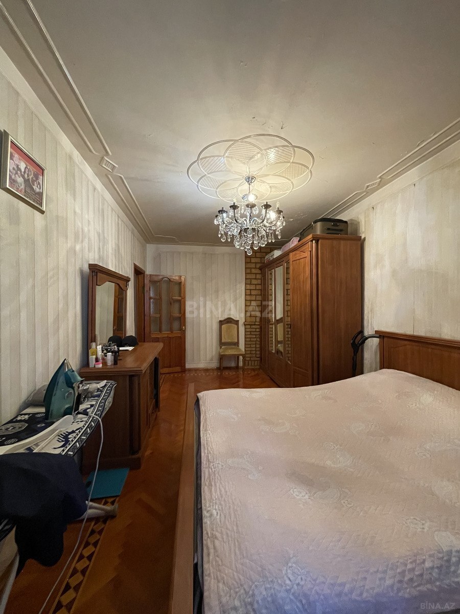 4 otaqlı Köhnə tikili, Azadlıq Prospekti m., Bakı