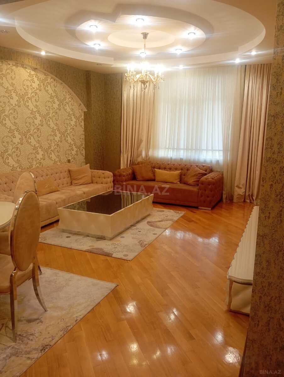 3 otaqlı Yeni tikili, Şah İsmayıl Xətai m., Bakı
