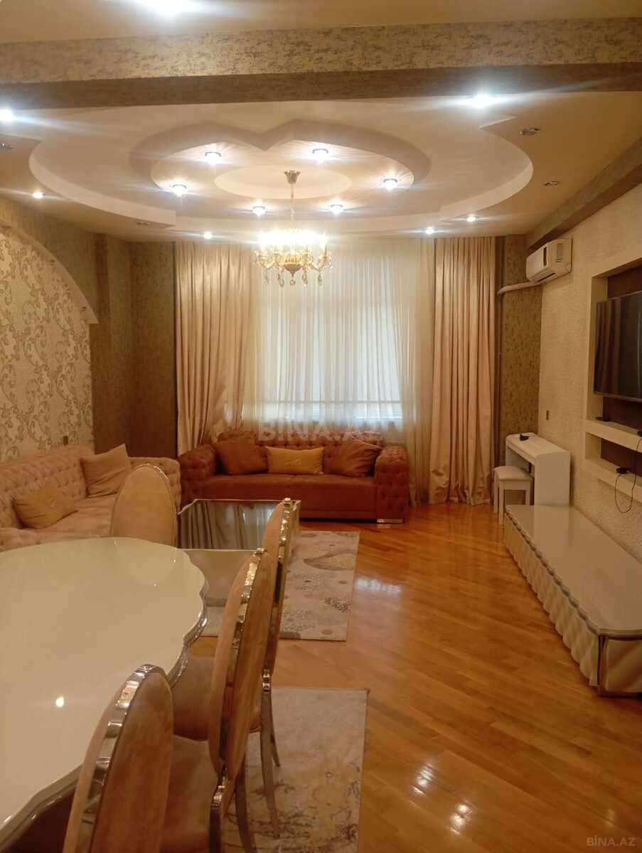 3 otaqlı Yeni tikili, Şah İsmayıl Xətai m., Bakı