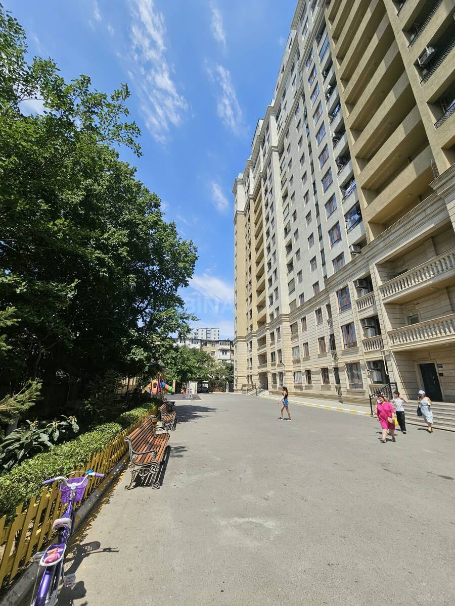 3 otaqlı Yeni tikili, İnşaatçılar m., Bakı