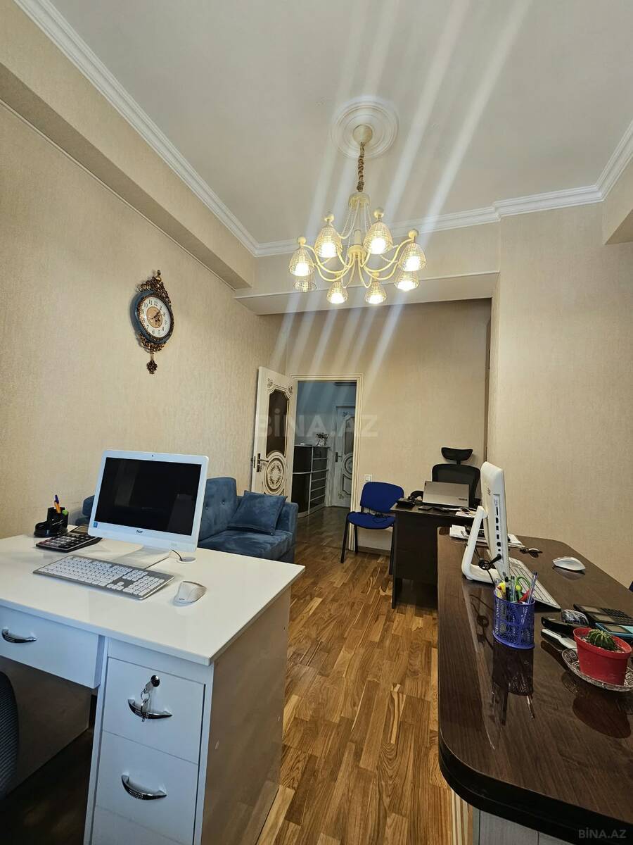 3 otaqlı Yeni tikili, İnşaatçılar m., Bakı