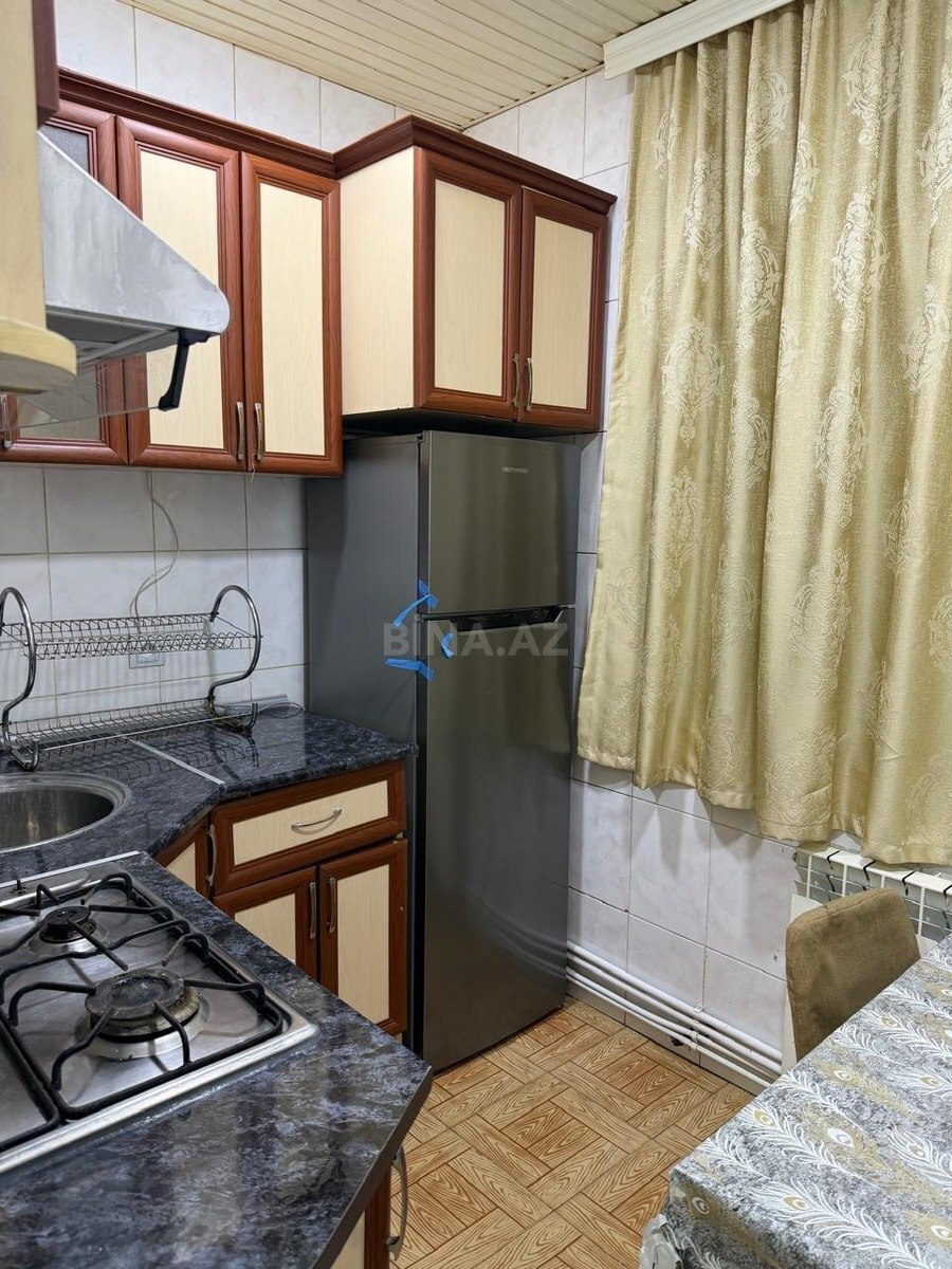 1 otaqlı Köhnə tikili, Memar Əcəmi m., Bakı