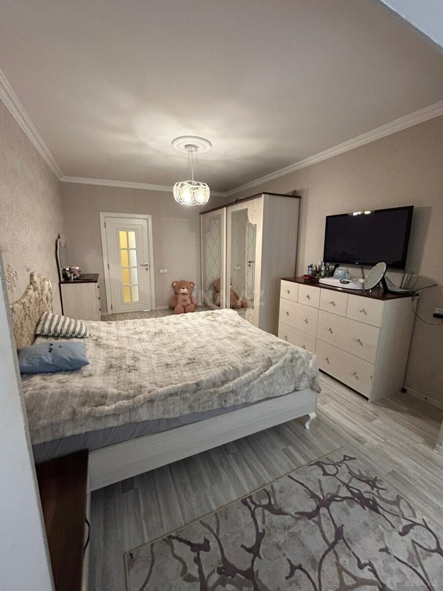 3 otaqlı Köhnə tikili, Elmlər Akademiyası m., Bakı