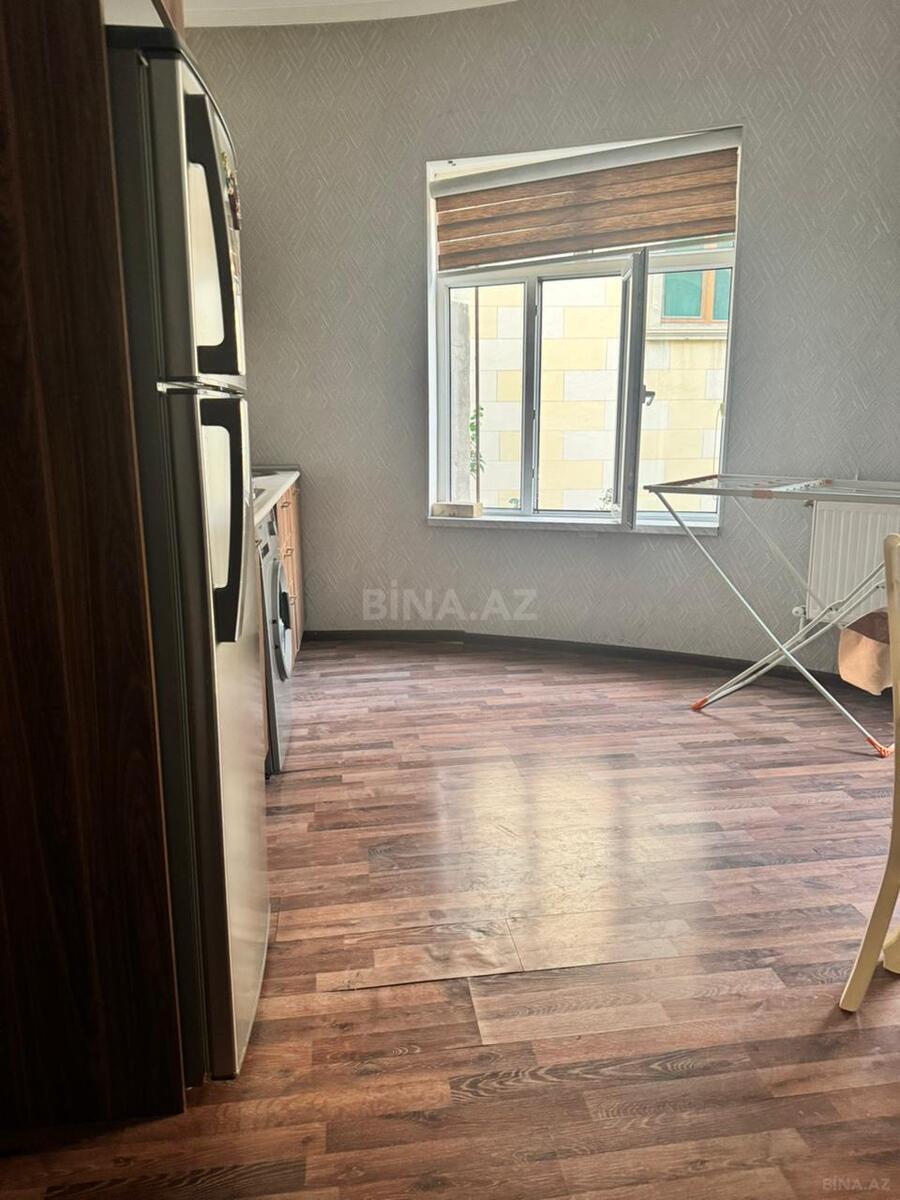 2 otaqlı Köhnə tikili, İnşaatçılar m., Bakı