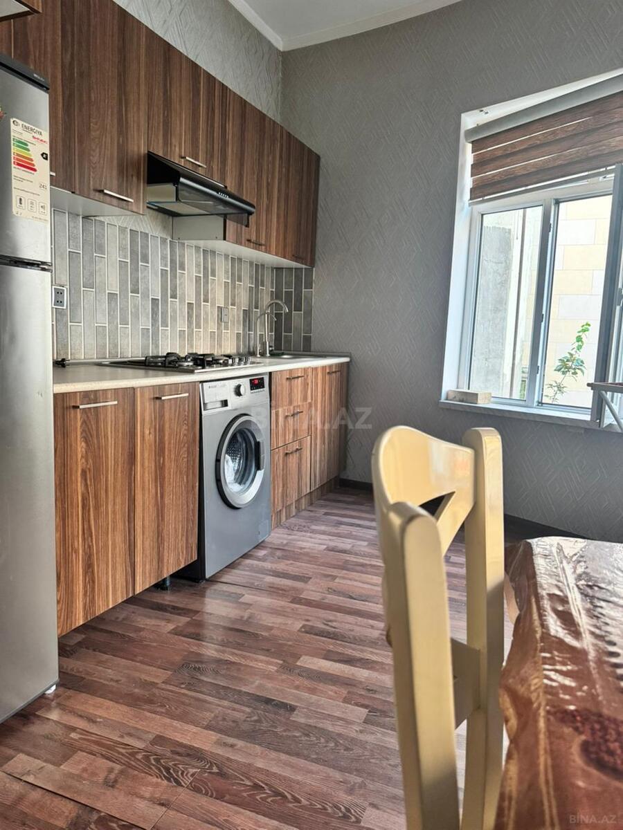 2 otaqlı Köhnə tikili, İnşaatçılar m., Bakı