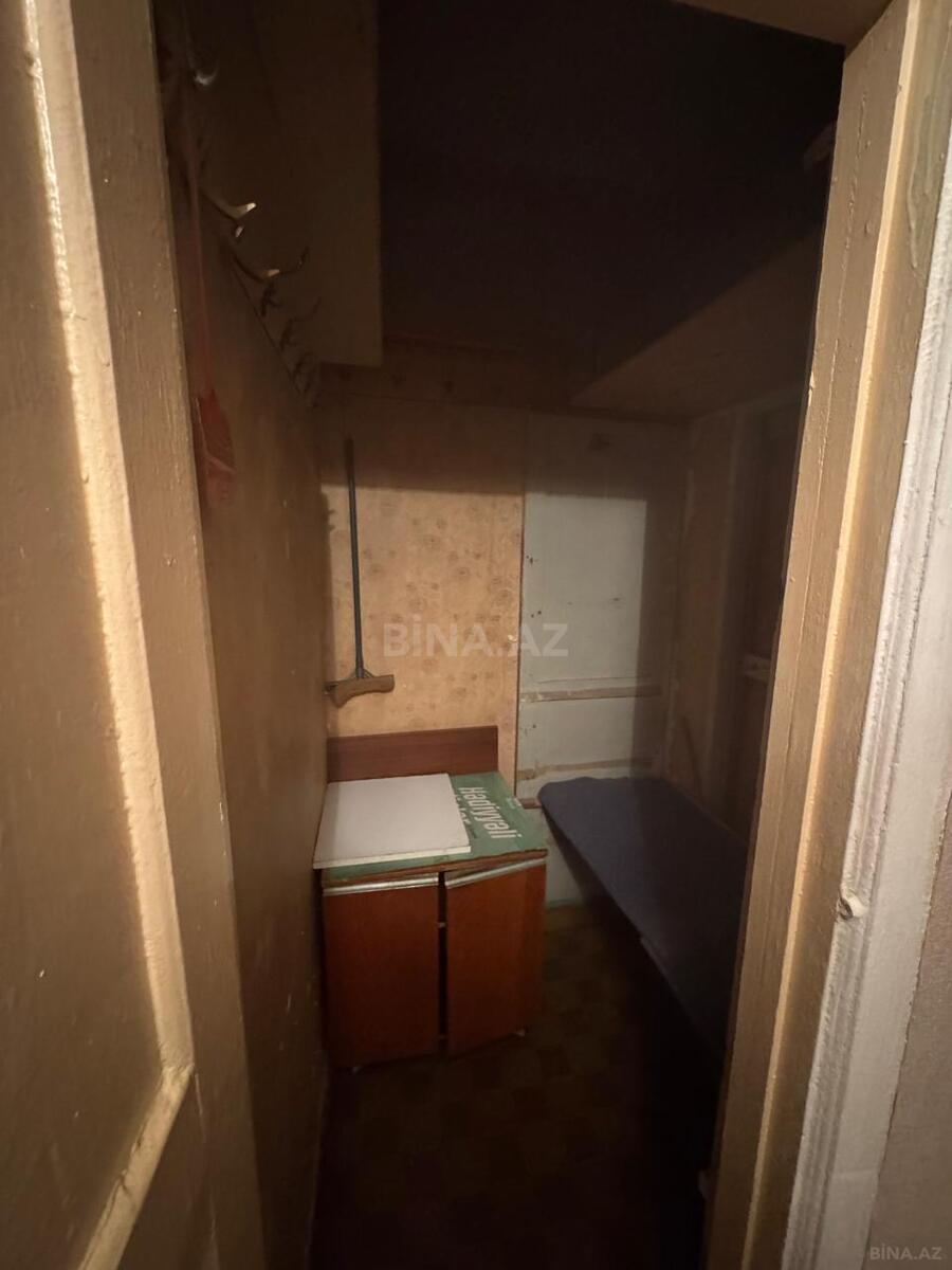 3 otaqlı Köhnə tikili, Elmlər Akademiyası m., Bakı