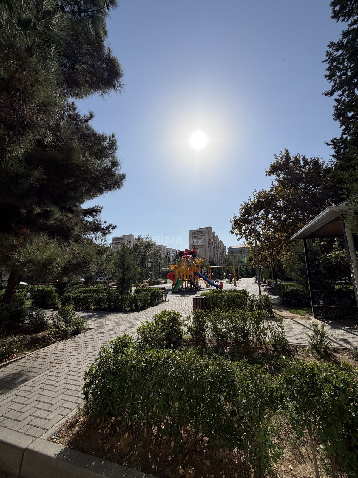 2 otaqlı Köhnə tikili, Bakıxanov q., Bakı