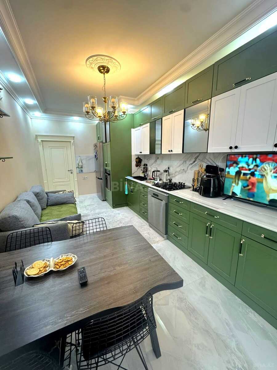 3 otaqlı Yeni tikili, Şah İsmayıl Xətai m., Bakı