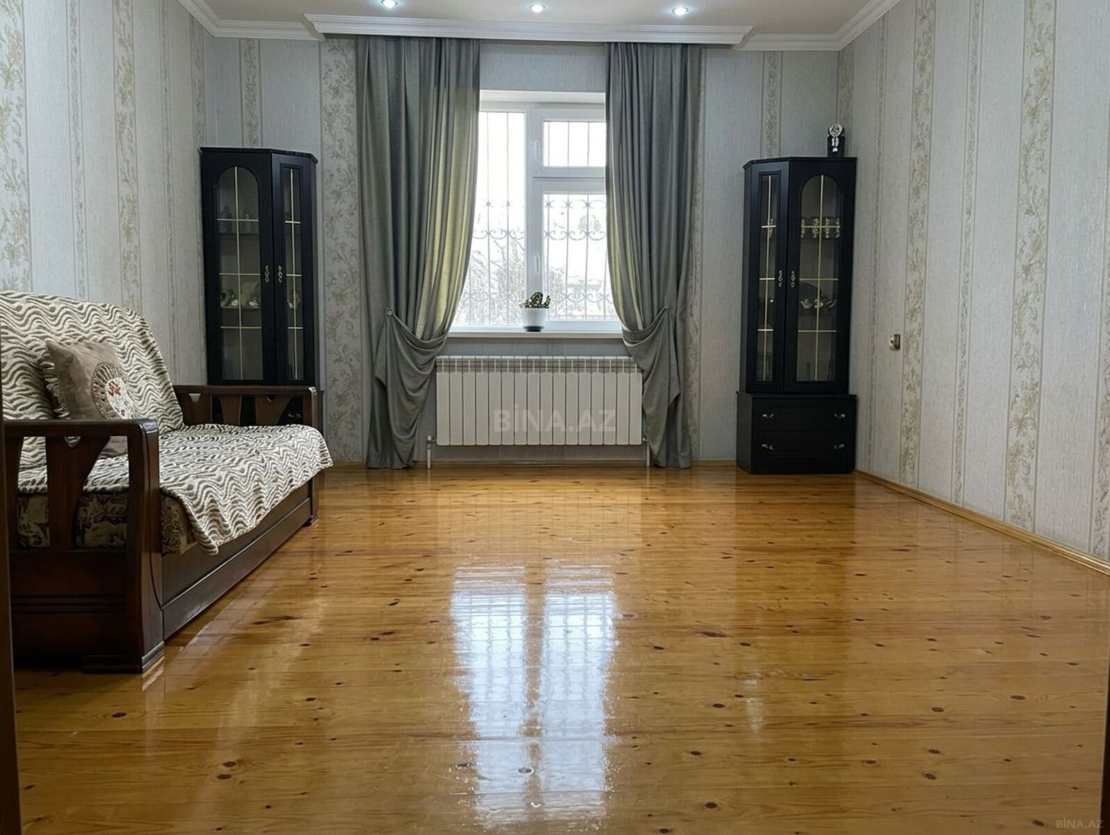 4 otaqlı Həyət evi/Bağ evi, Abşeron r., Bakı