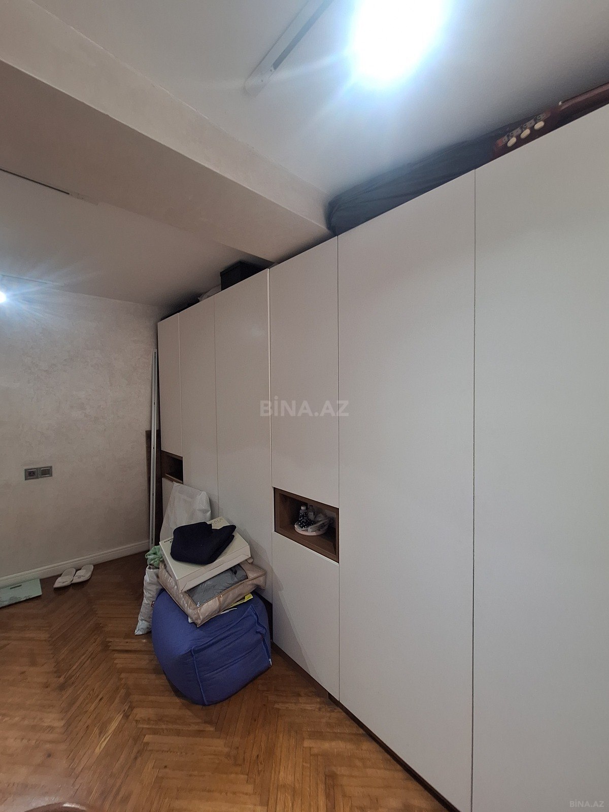 3 otaqlı Köhnə tikili, İnşaatçılar m., Bakı