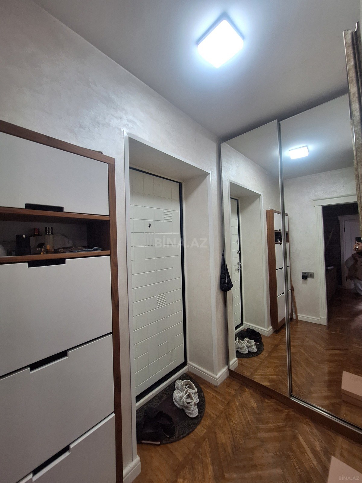 3 otaqlı Köhnə tikili, İnşaatçılar m., Bakı
