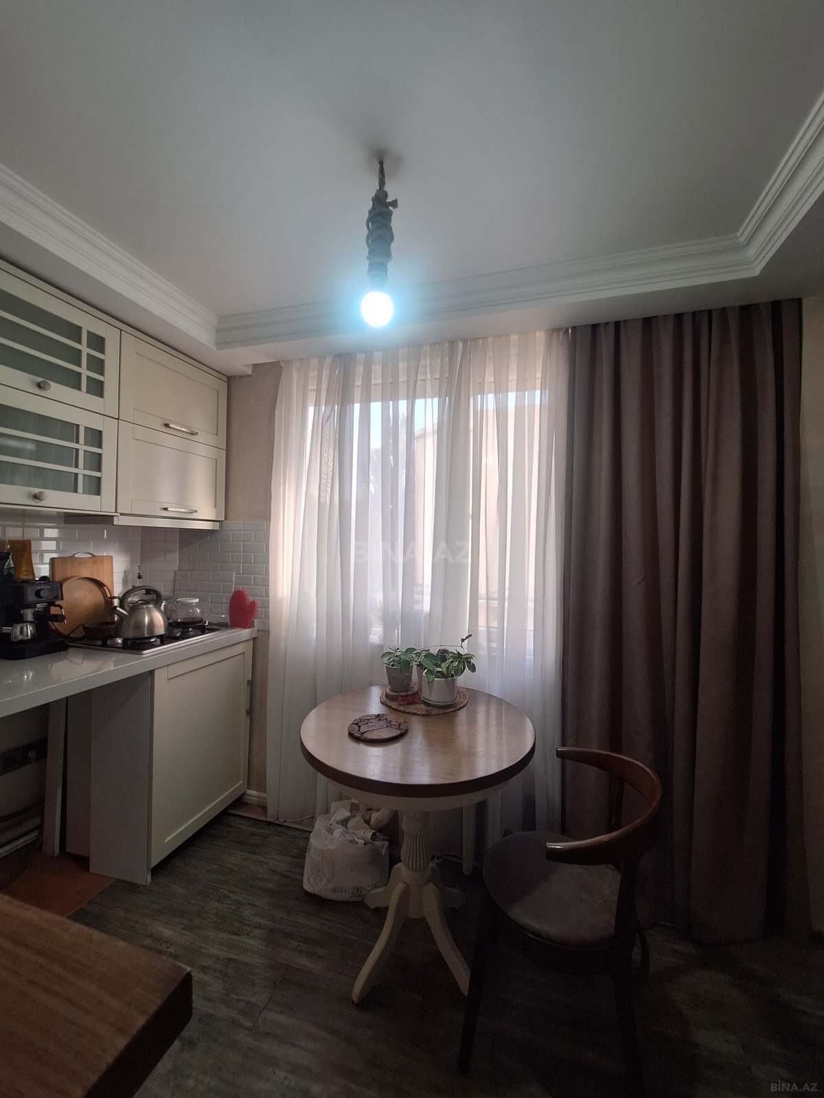 3 otaqlı Köhnə tikili, İnşaatçılar m., Bakı