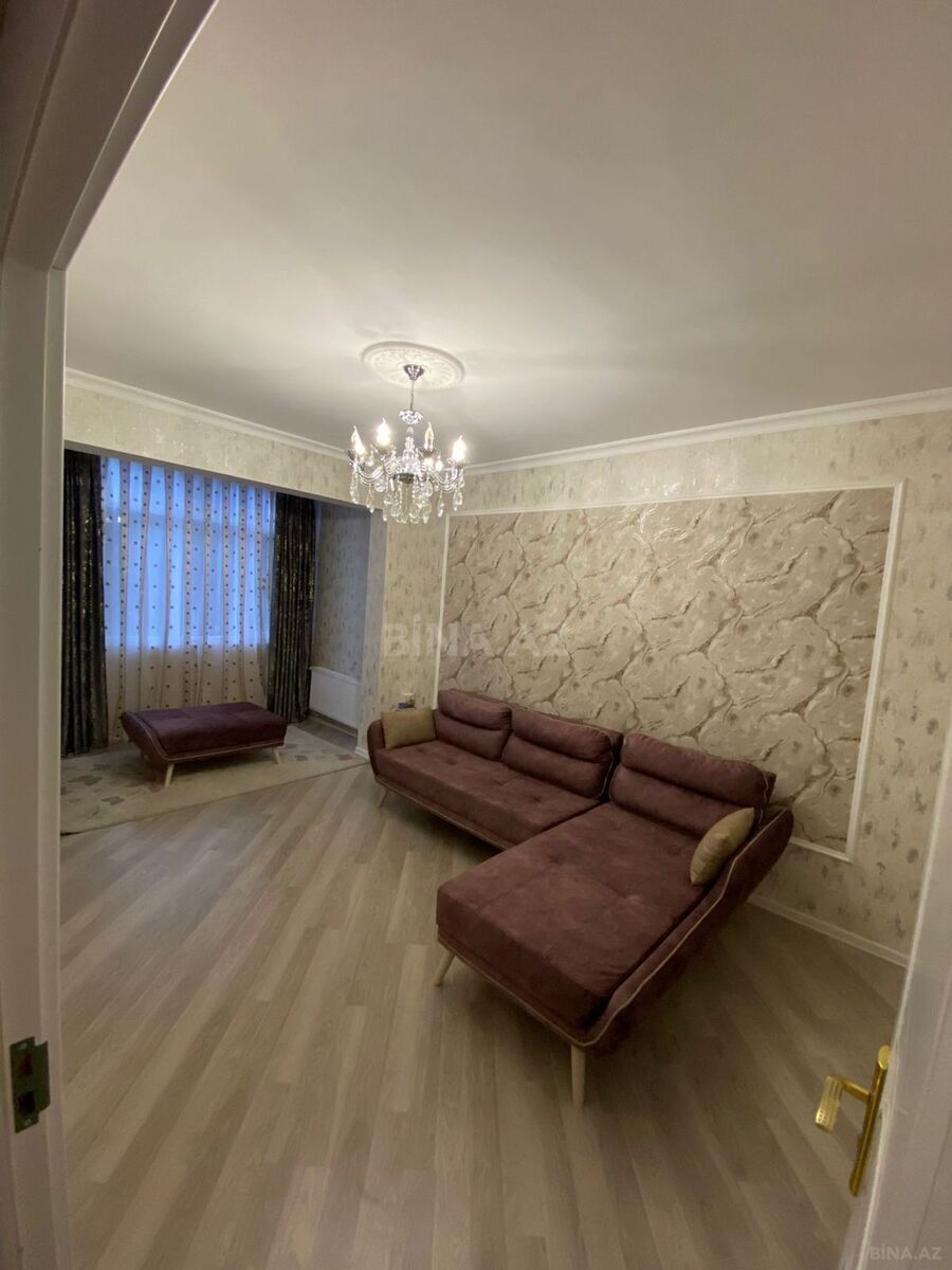 3 otaqlı Köhnə tikili, Memar Əcəmi m., Bakı