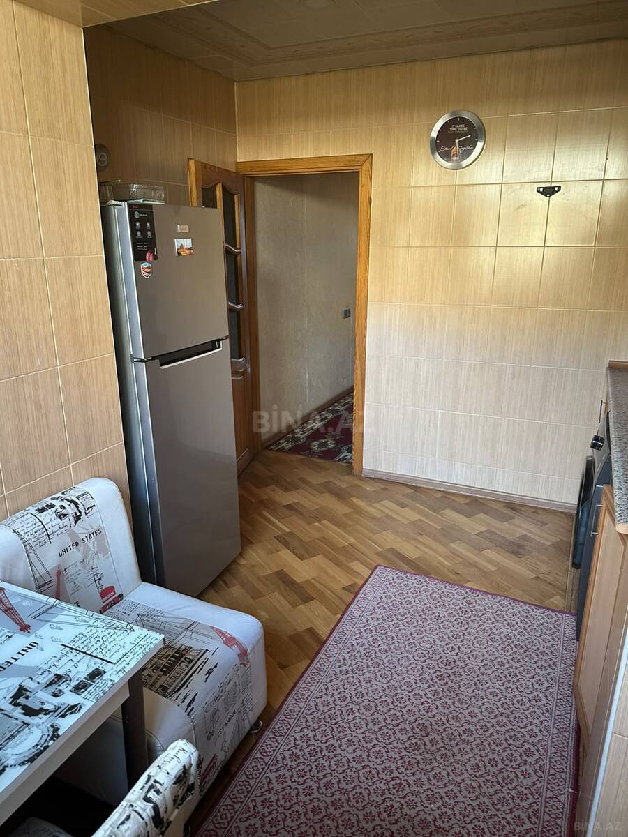 4 otaqlı Köhnə tikili, Yeni Günəşli q., Bakı