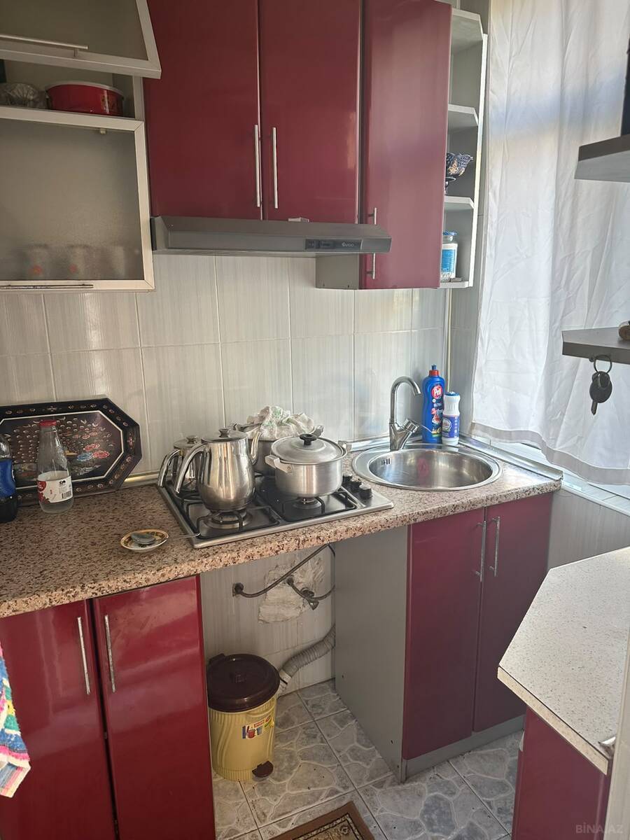 4 otaqlı Köhnə tikili, Yeni Günəşli q., Bakı