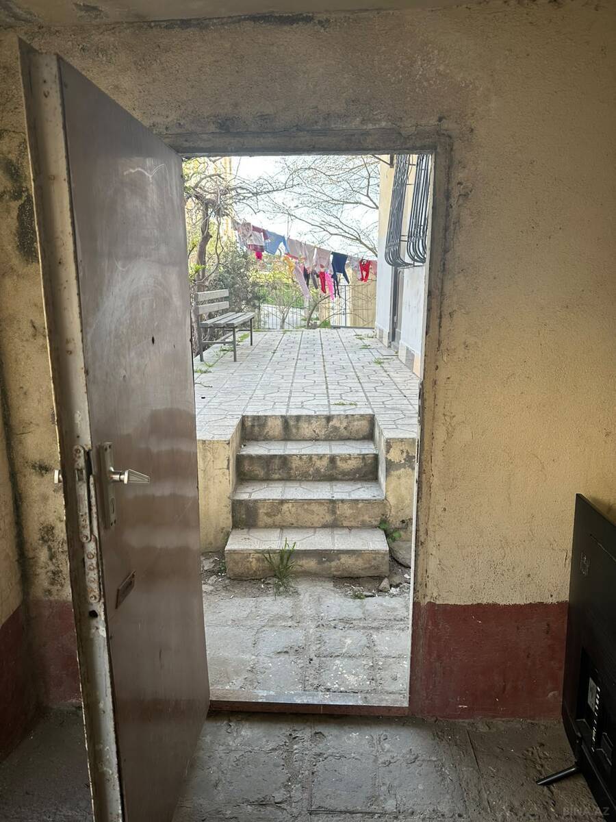 4 otaqlı Köhnə tikili, Yeni Günəşli q., Bakı