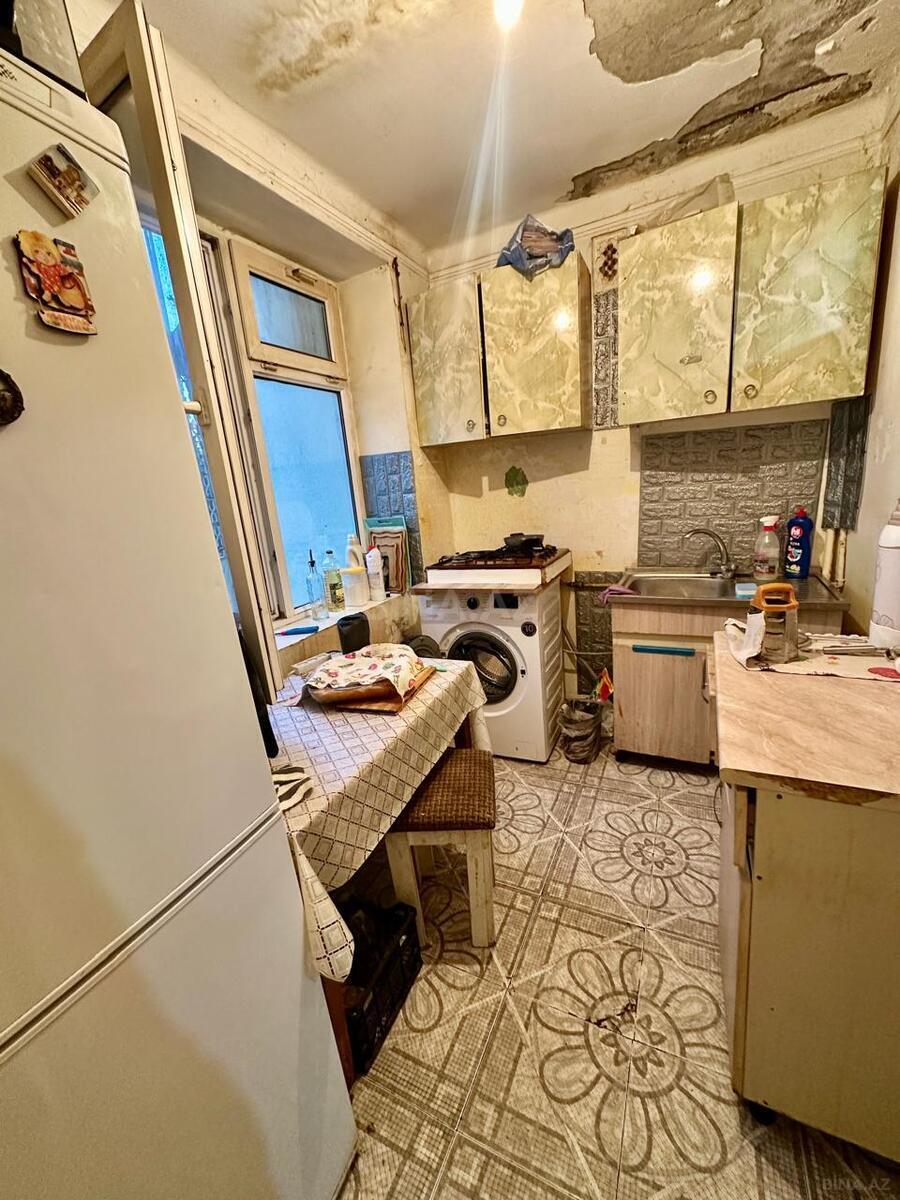 2 otaqlı Köhnə tikili, Qara Qarayev m., Bakı