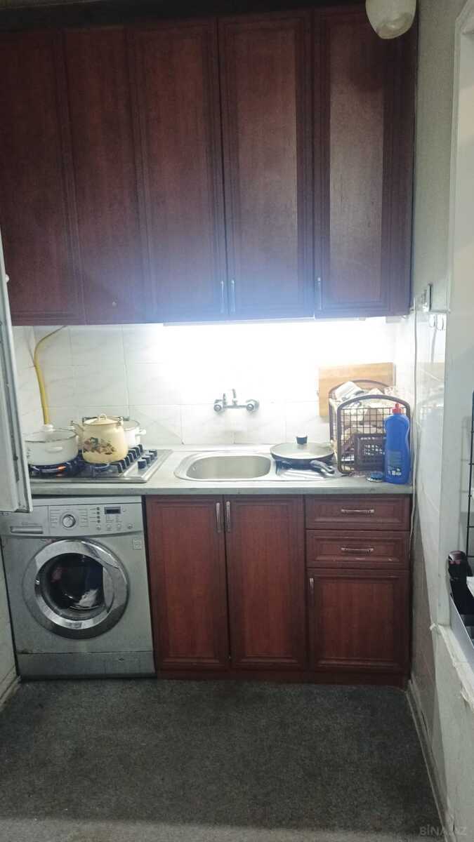 2 otaqlı Köhnə tikili, İnşaatçılar m., Bakı