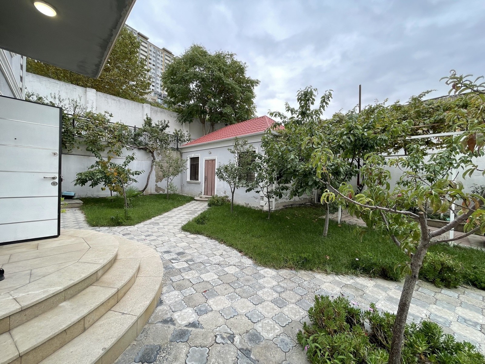 8 otaqlı Həyət evi/Bağ evi, Avtovağzal m., Bakı